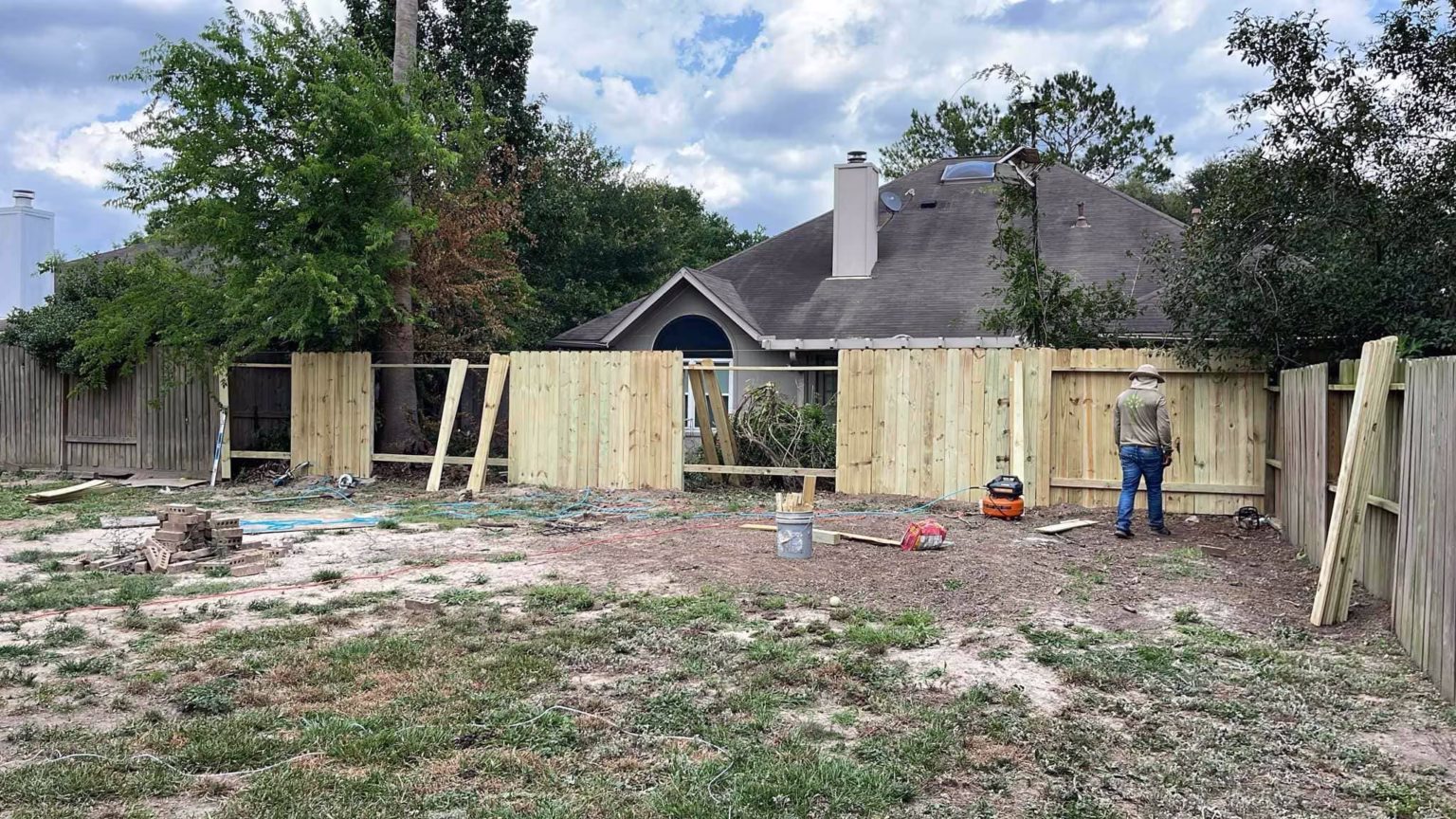 expert fence building in Cypress TX